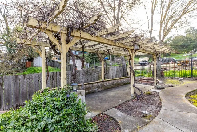 $925,000 | 323 Crum Road, Templeton, CA 93465