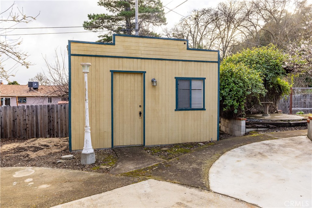 323 Crum Road Templeton, CA 93465 - Photo 46 of 59 Hobby Room in backyard