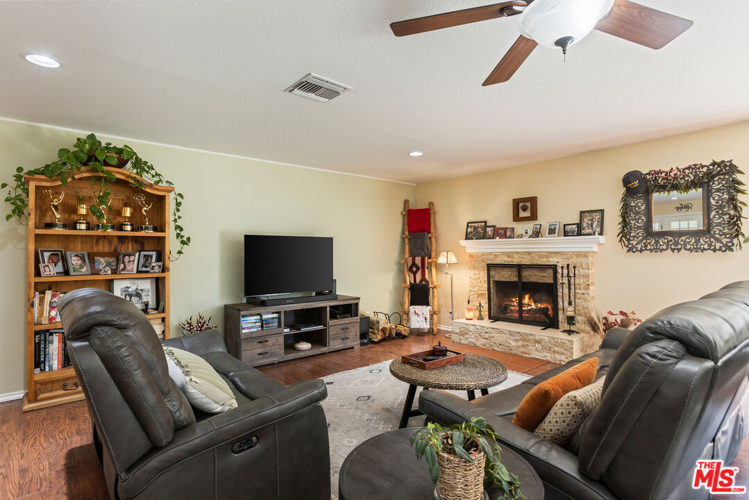 2952 Golden Spur Road Acton, CA 93510 - Photo 26 of 71