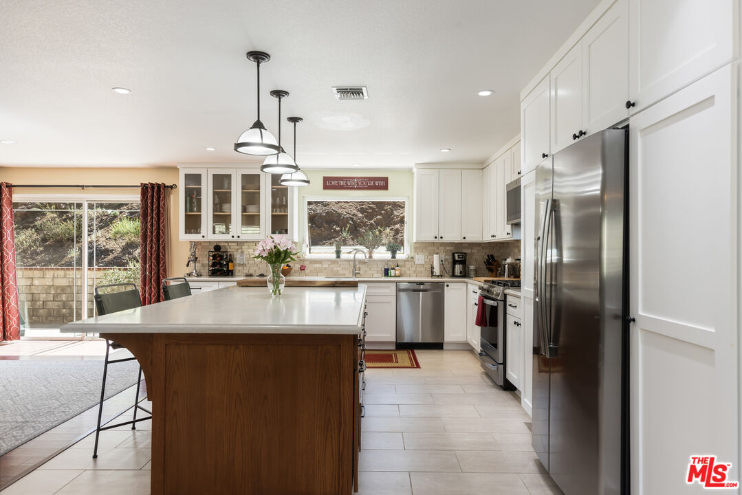 2952 Golden Spur Road Acton, CA 93510 - Photo 10 of 71