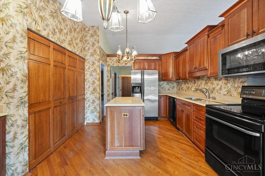 8070 Sheed Road Cincinnati, OH 45247 - Photo 12 of 56