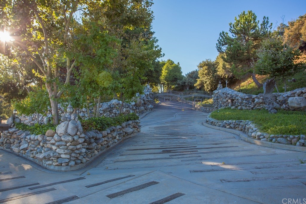 40330 Pine Bench Road Yucaipa, CA 92399 - Photo 20 of 68