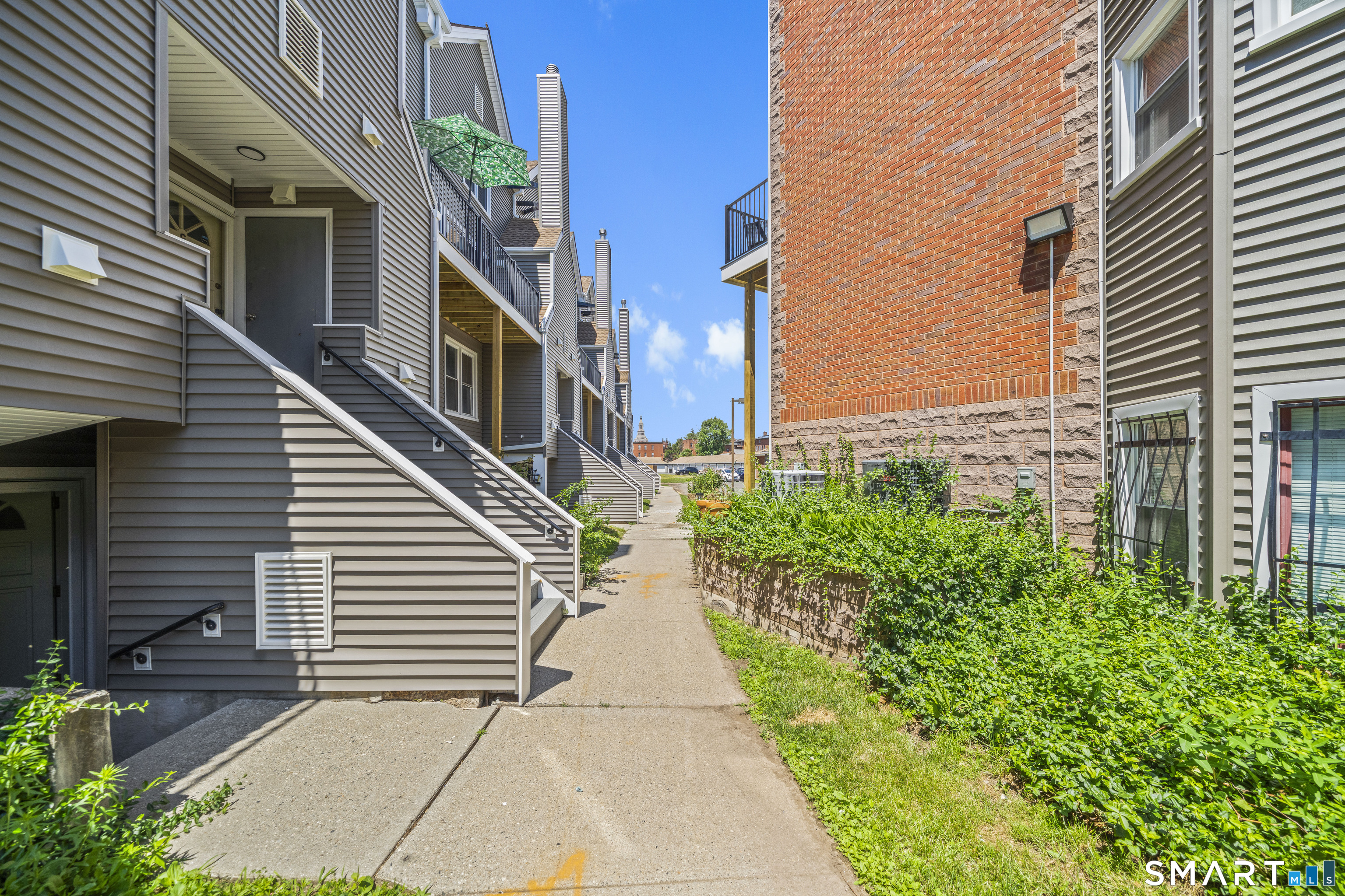 136 Maple Avenue, Unit B Hartford, CT 06114 - Photo 18 of 22