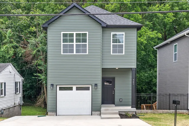 $1,700 | 941 Cumberland Drive, Clarksville, TN 37040