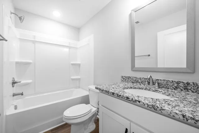 $1,700 | 941 Cumberland Drive, Clarksville, TN 37040