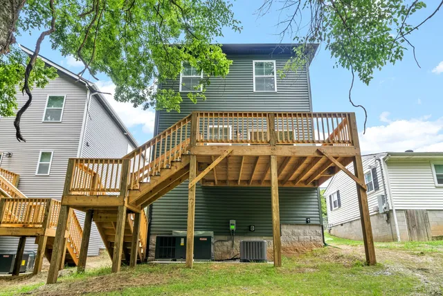 $1,700 | 941 Cumberland Drive, Clarksville, TN 37040