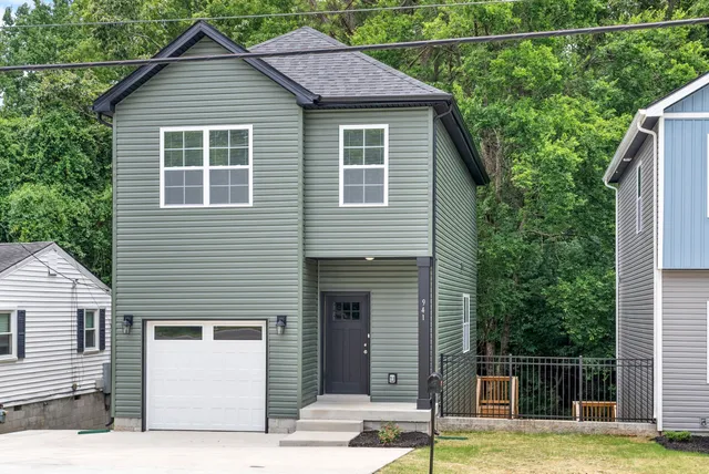 $1,700 | 941 Cumberland Drive, Clarksville, TN 37040