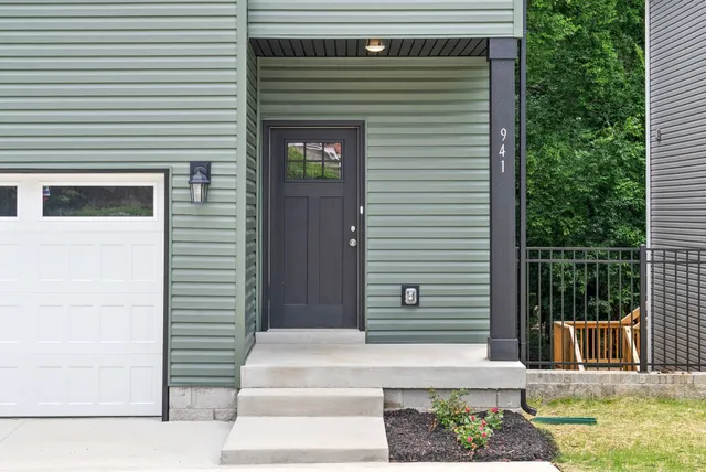 $1,700 | 941 Cumberland Drive, Clarksville, TN 37040