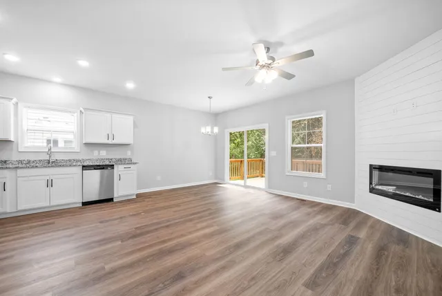 $1,700 | 941 Cumberland Drive, Clarksville, TN 37040