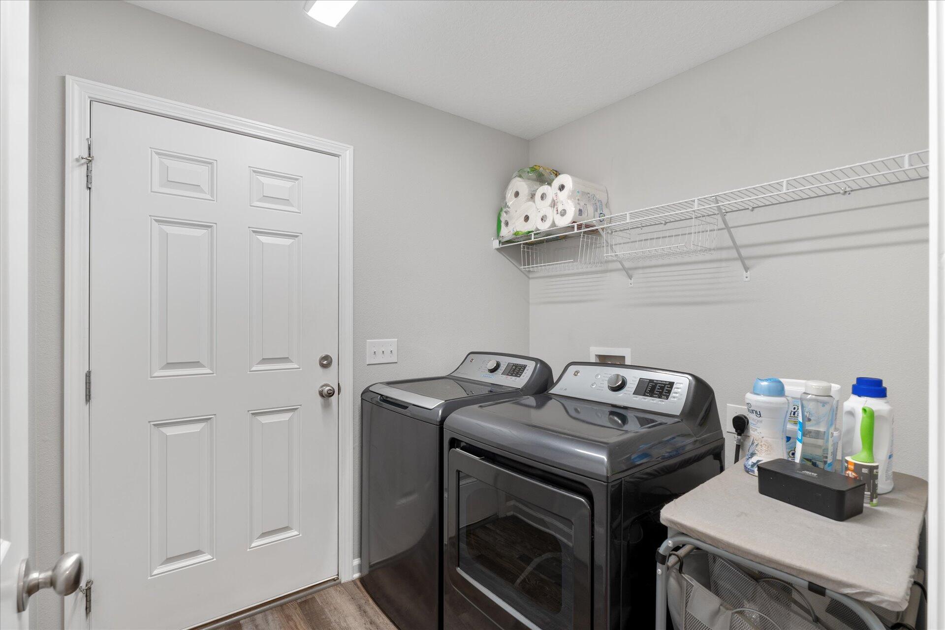 6052 Eden Road Crestview, FL 32539 - Photo 12 of 42 a utility room with dryer and washer
