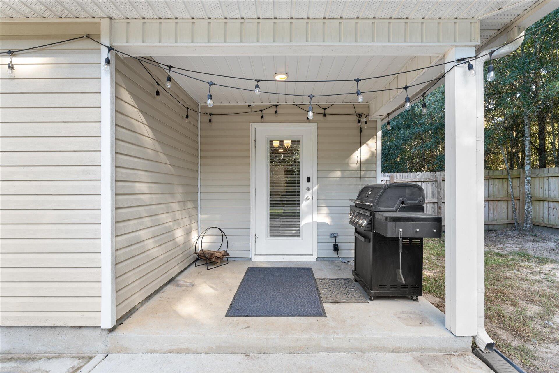 6052 Eden Road Crestview, FL 32539 - Photo 27 of 42 a view of entryway with patio