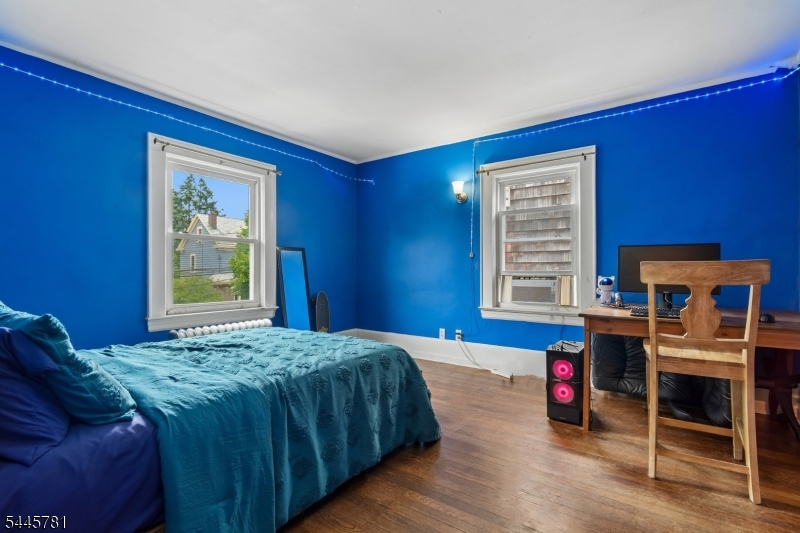 585 Ridge Street Newark, NJ 07104 - Photo 20 of 34
