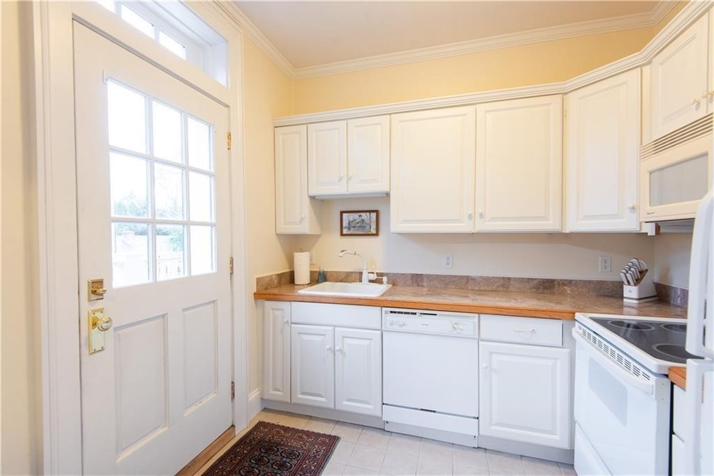 6 Restmere Terrace Middletown, RI 02842 - Photo 6 of 21