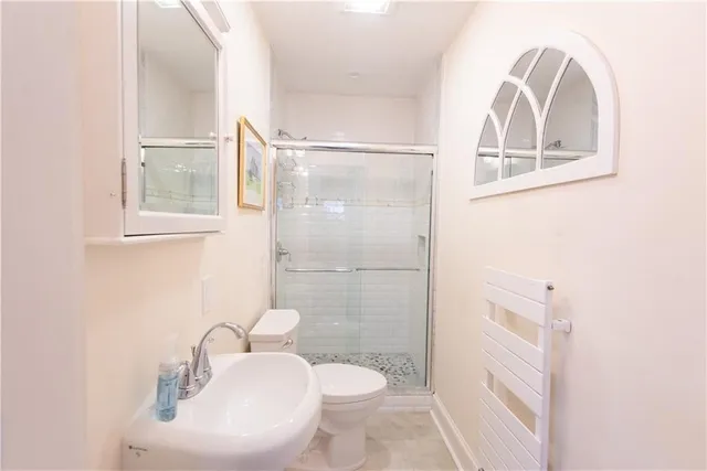 $2,700 | 6 Restmere Terrace, Middletown, RI 02842