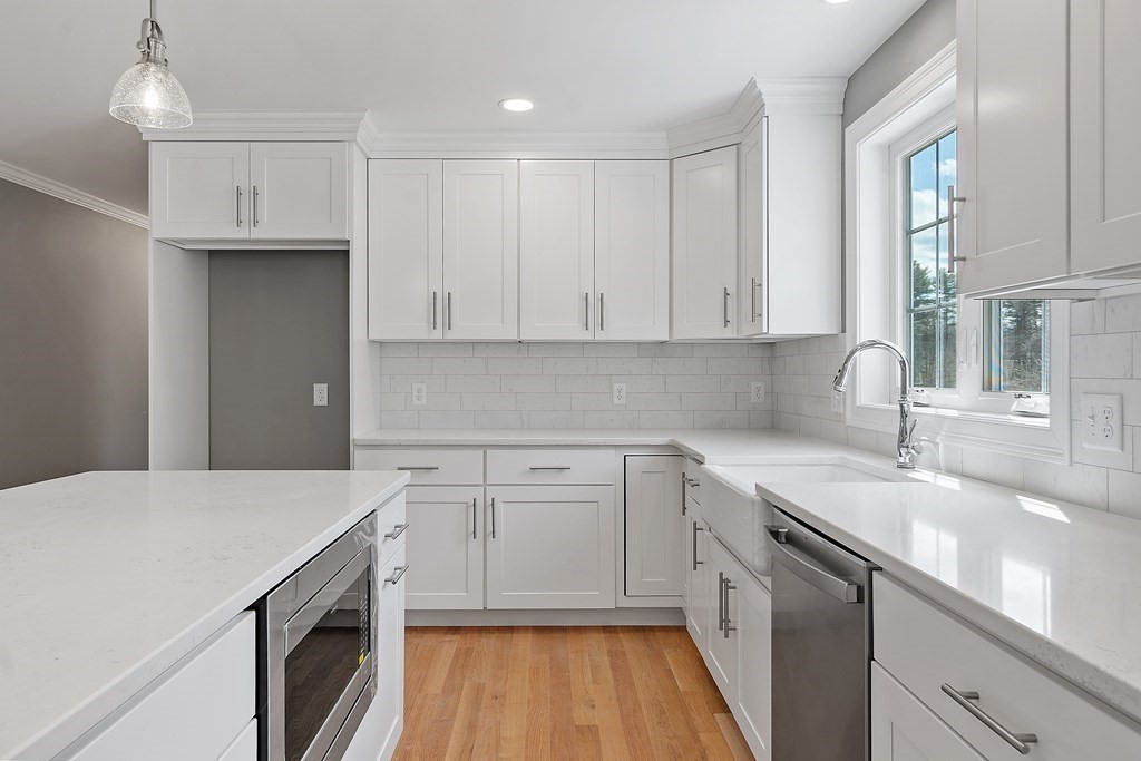 100 Salem Road, Unit 1 Dracut, MA 01826 - Photo 7 of 21 Gallery Image 7