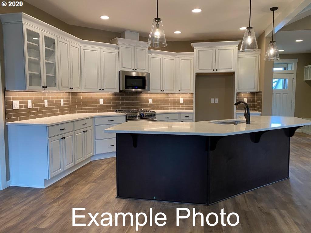 1902 South Fir Loop Canby, OR 97013 - Photo 5 of 10 Gallery Image 5