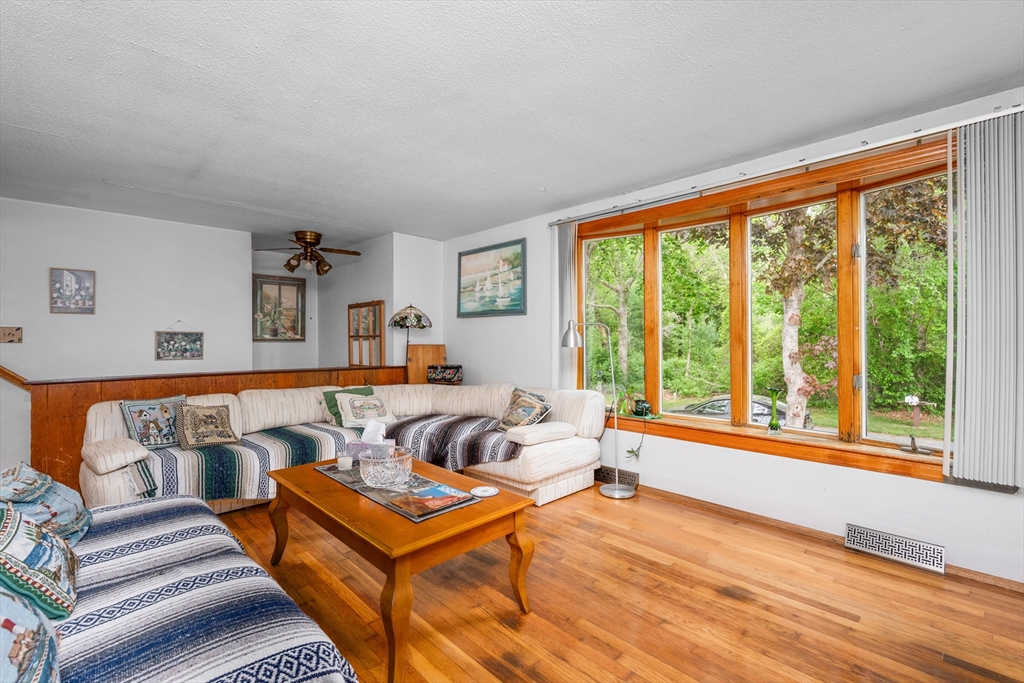 110 Old Great Neck Road Mashpee, MA 02649 - Photo 8 of 29
