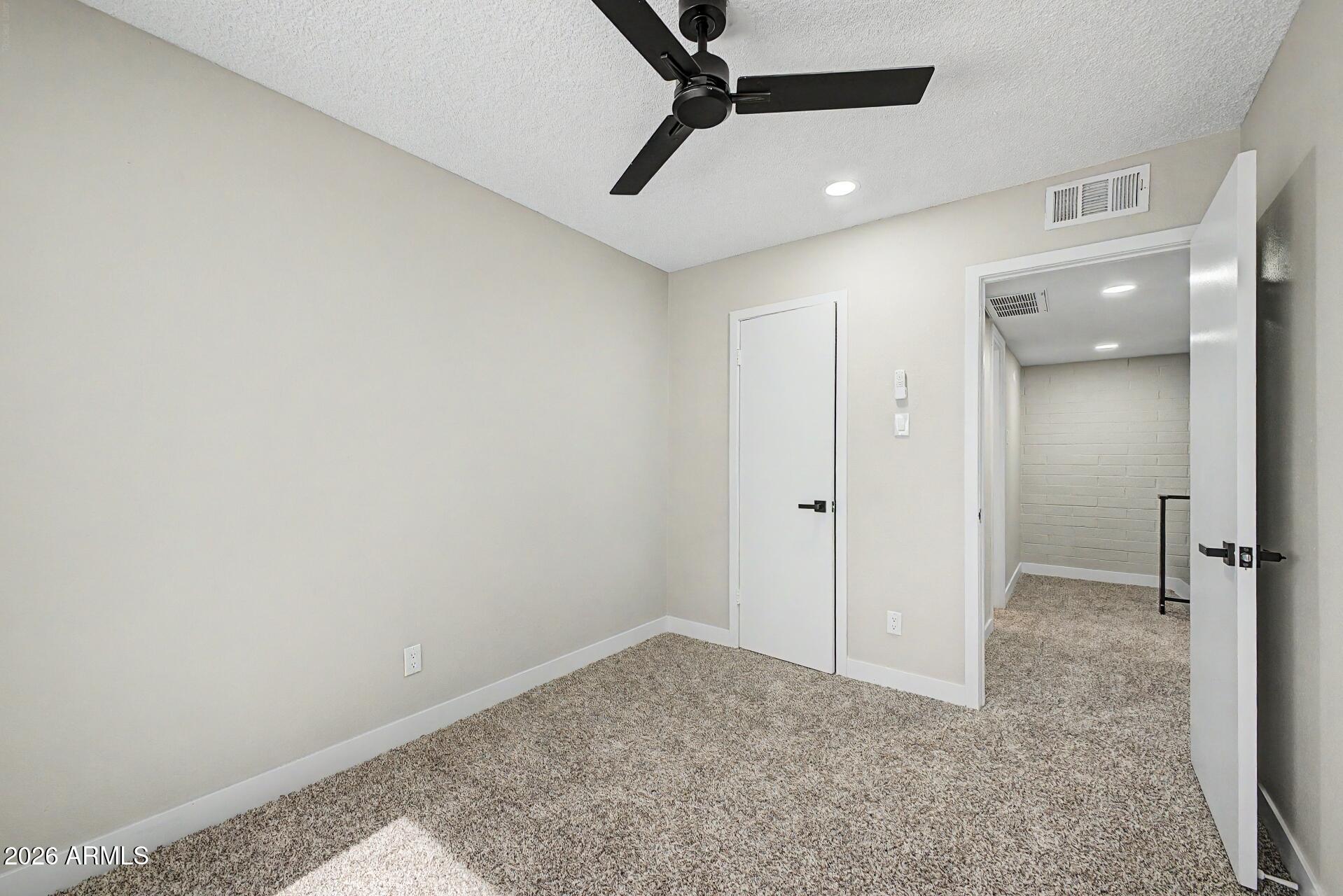 4107 West Wonderview Road Phoenix, AZ 85019 - Photo 21 of 37