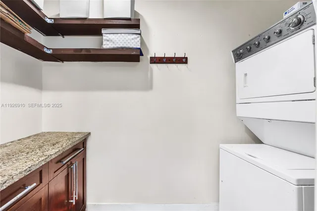 $549,999 | 401 Northwest 183rd Street, Miami Gardens, FL 33169