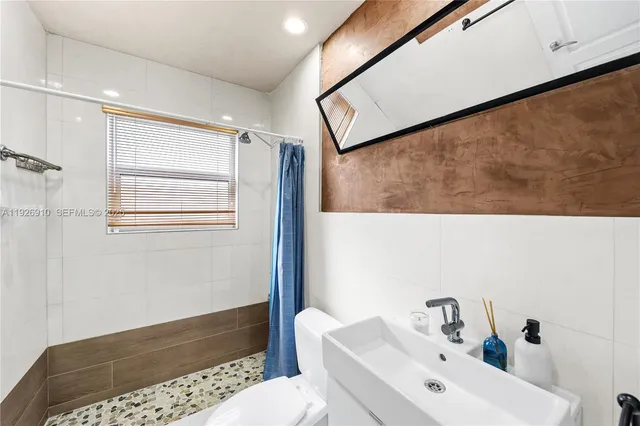 $549,999 | 401 Northwest 183rd Street, Miami Gardens, FL 33169