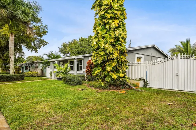 $549,999 | 401 Northwest 183rd Street, Miami Gardens, FL 33169