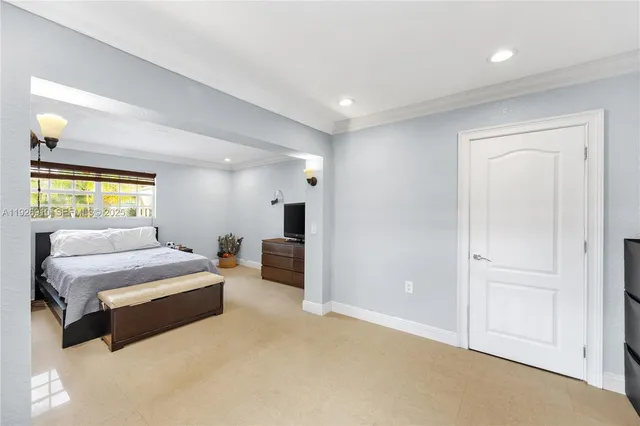 $549,999 | 401 Northwest 183rd Street, Miami Gardens, FL 33169