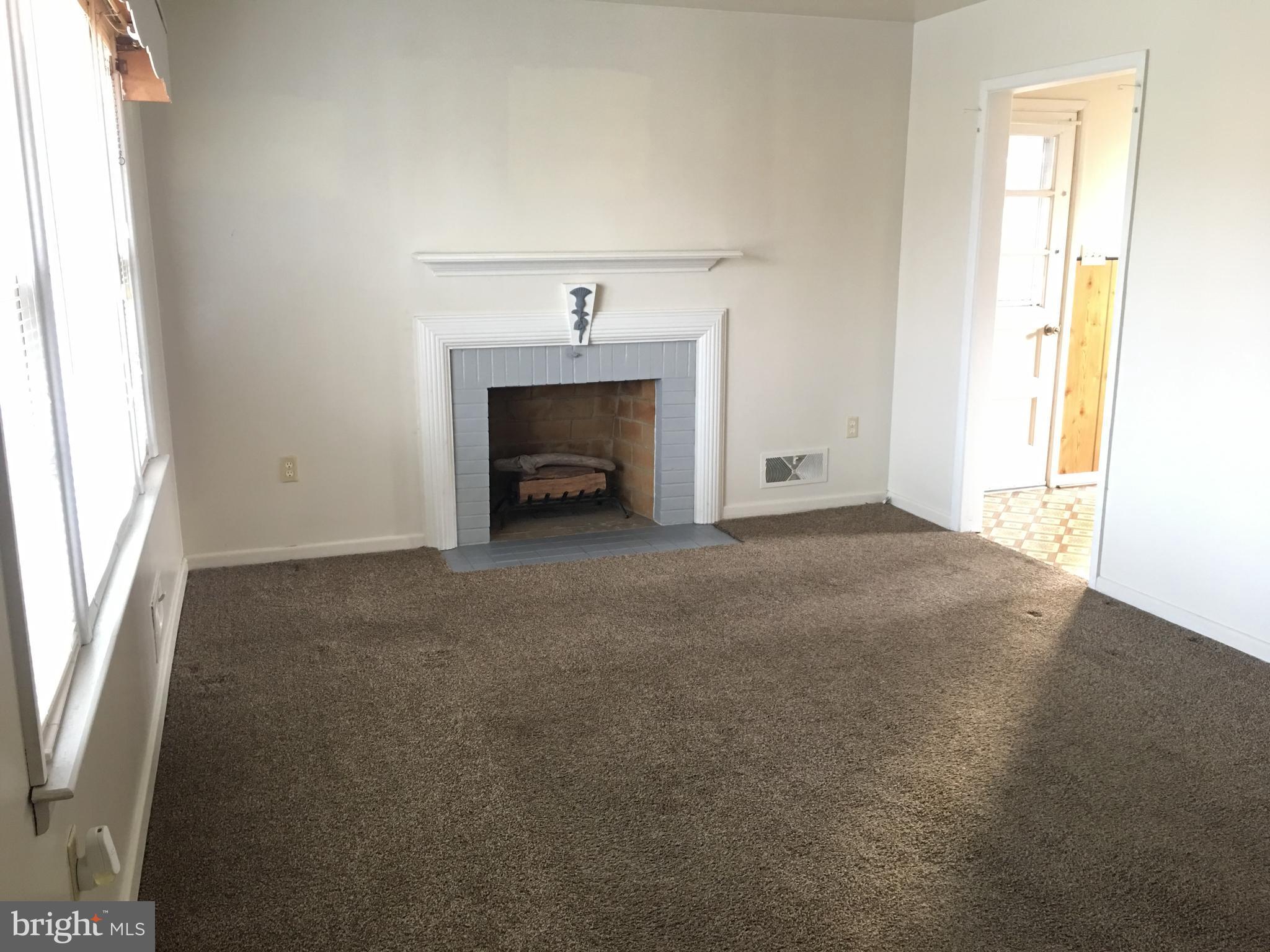 914 Cherokee Trail Frederick, MD 21701 - Photo 2 of 8 Fireplace