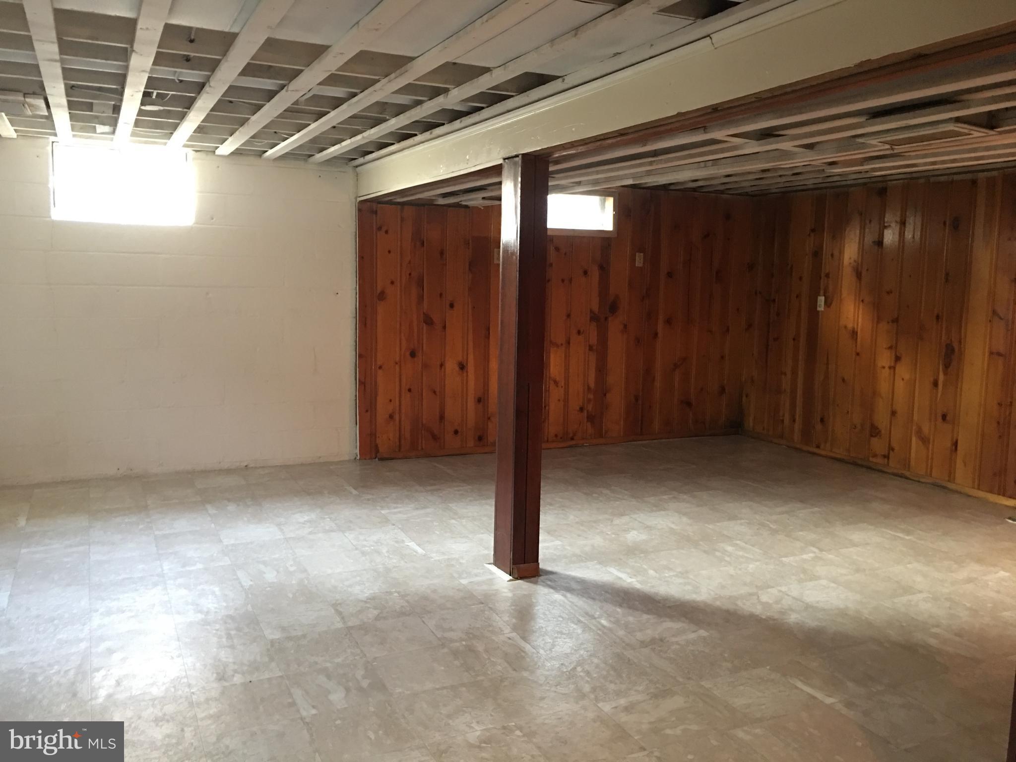 914 Cherokee Trail Frederick, MD 21701 - Photo 3 of 8 Family Room