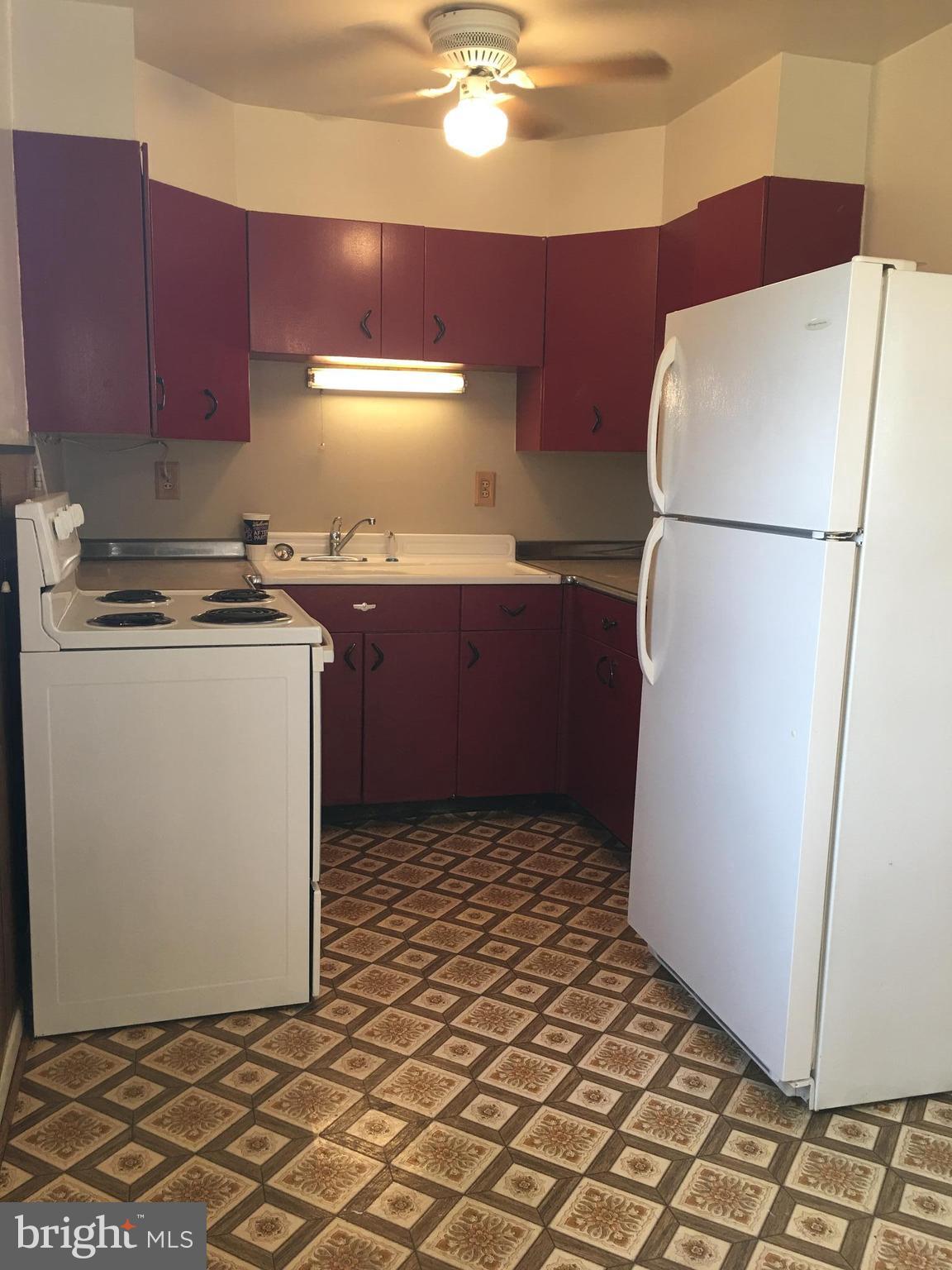 914 Cherokee Trail Frederick, MD 21701 - Photo 4 of 8 Retro Kitchen