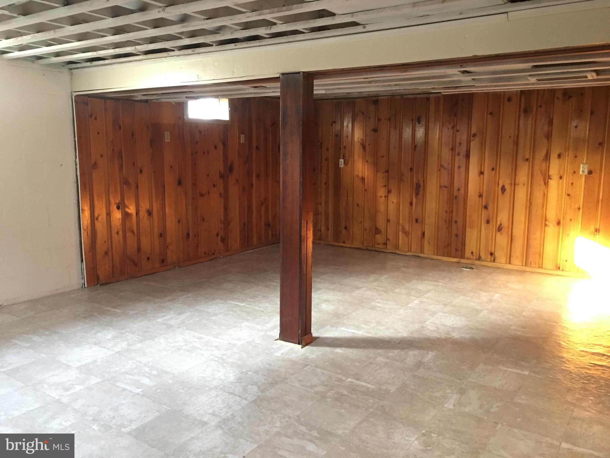 914 Cherokee Trail Frederick, MD 21701 - Photo 6 of 8 Family Room