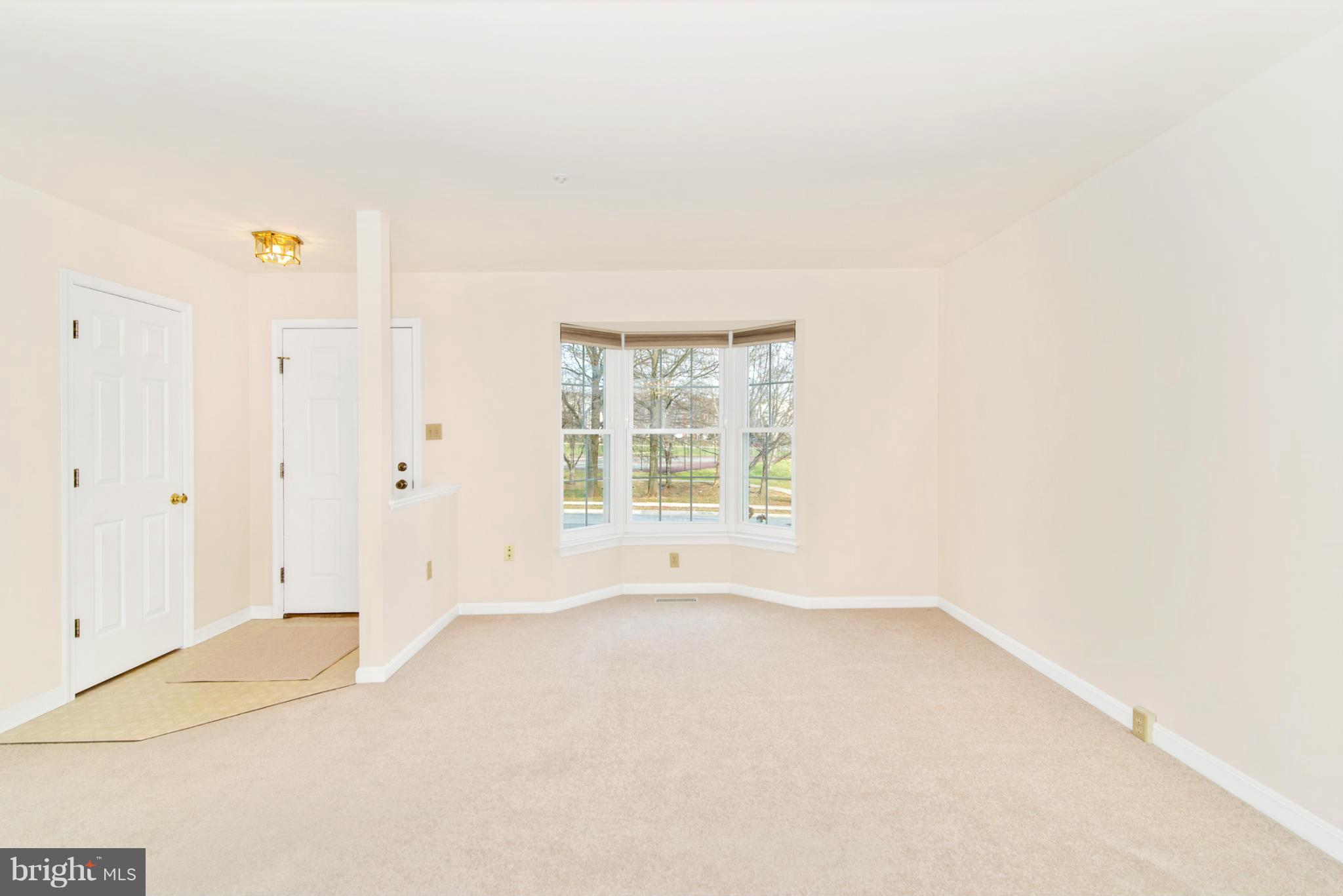 2231 Wetherburne Way Frederick, MD 21702 - Photo 9 of 30 Living Room