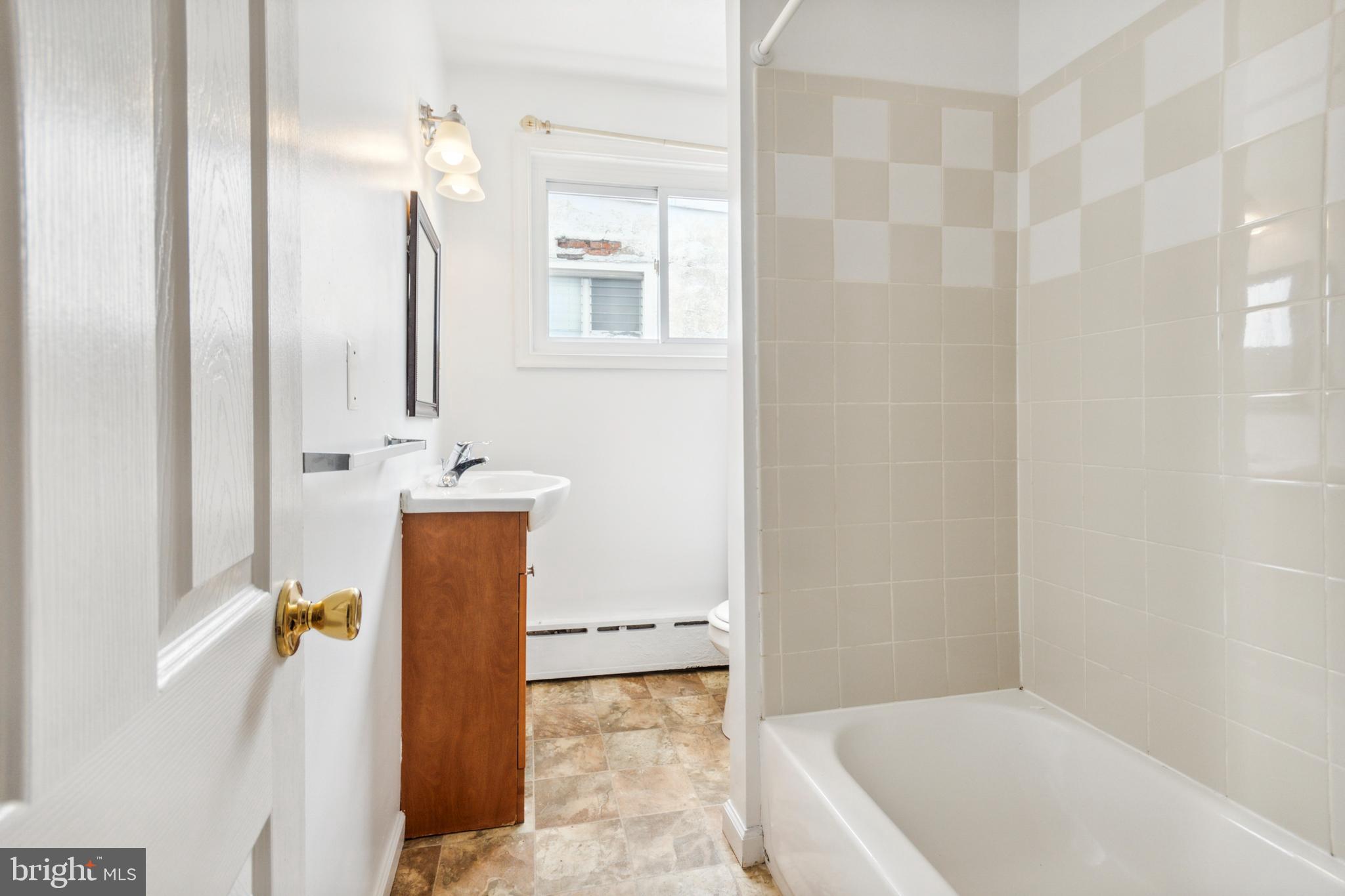 7039 Radbourne Road Upper Darby, PA 19082 - Photo 16 of 25