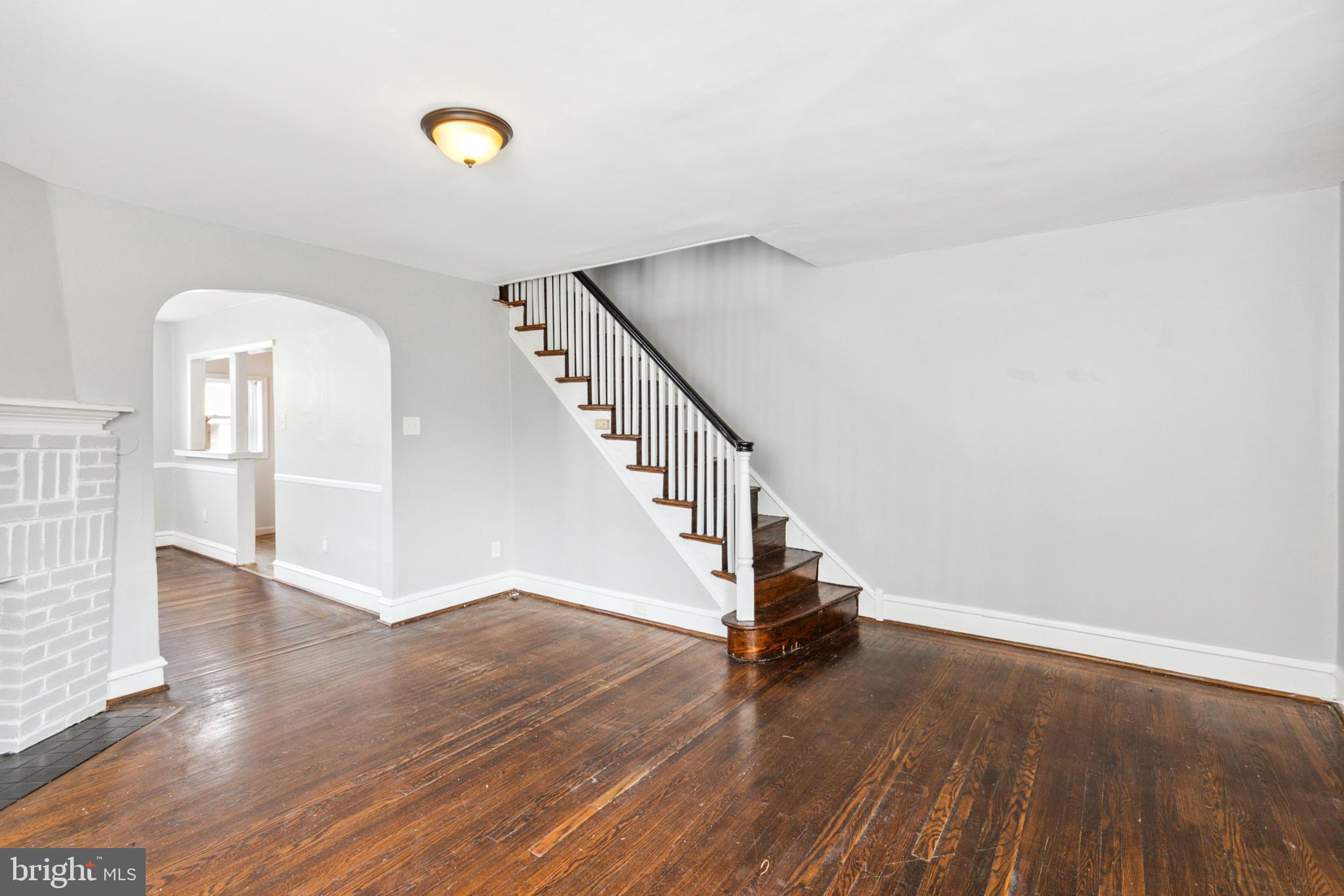 7039 Radbourne Road Upper Darby, PA 19082 - Photo 3 of 25