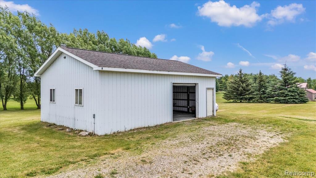 2551 Marathon Road Lapeer, MI 48446 - Photo 6 of 33