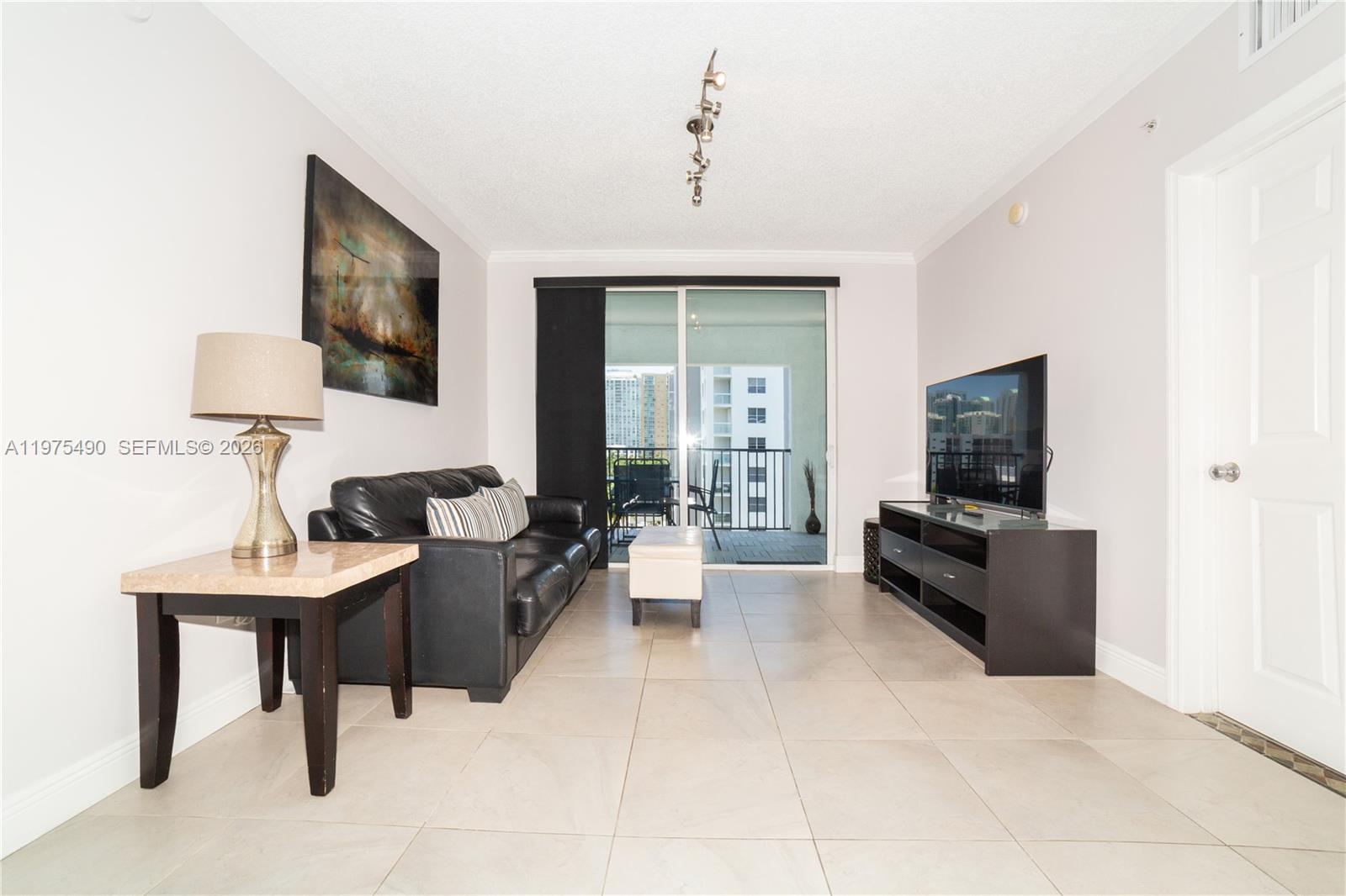 17100 North Bay Road, Unit 1802 Sunny Isles Beach, FL 33160 - Photo 11 of 44