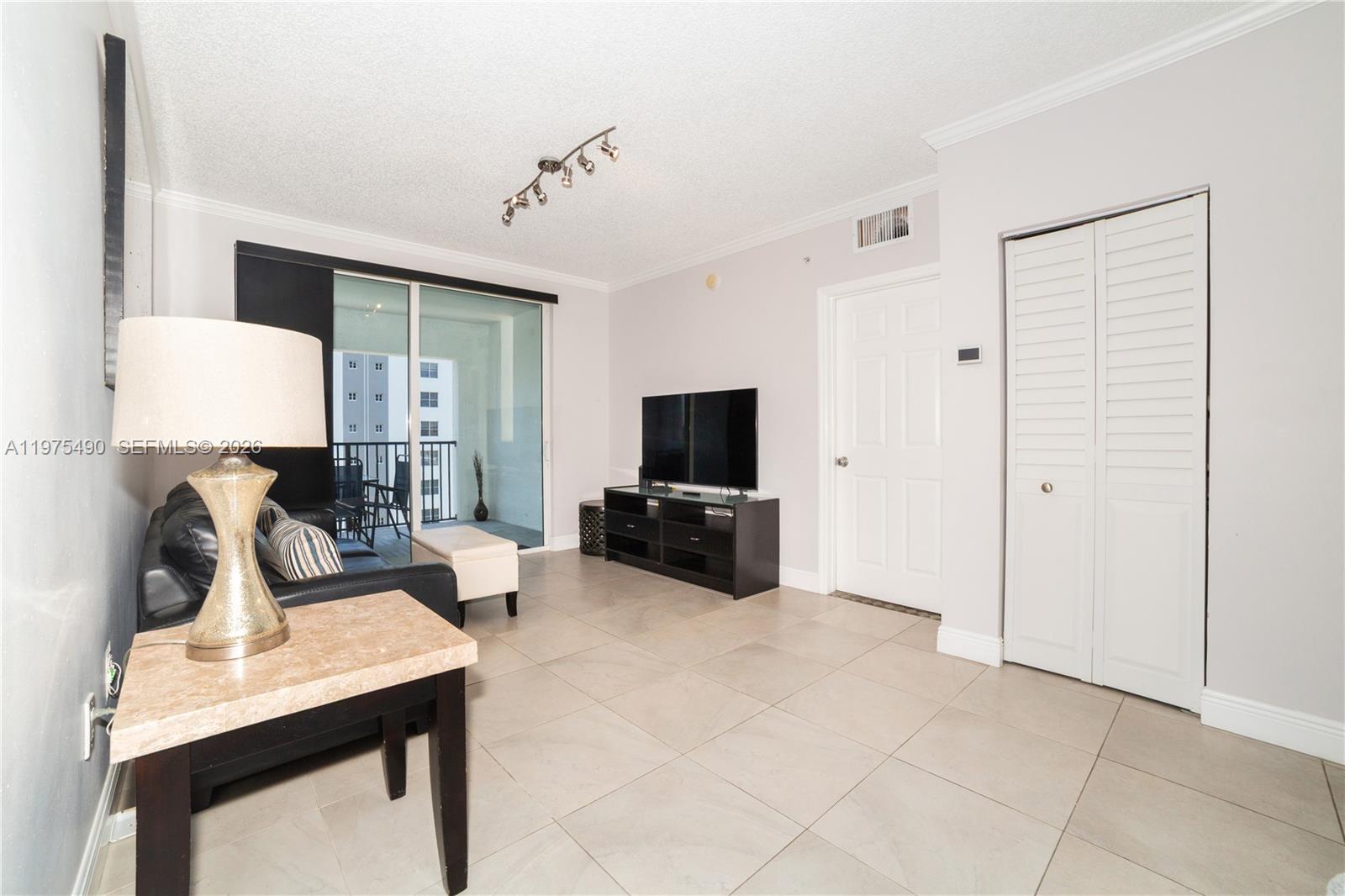 17100 North Bay Road, Unit 1802 Sunny Isles Beach, FL 33160 - Photo 12 of 44