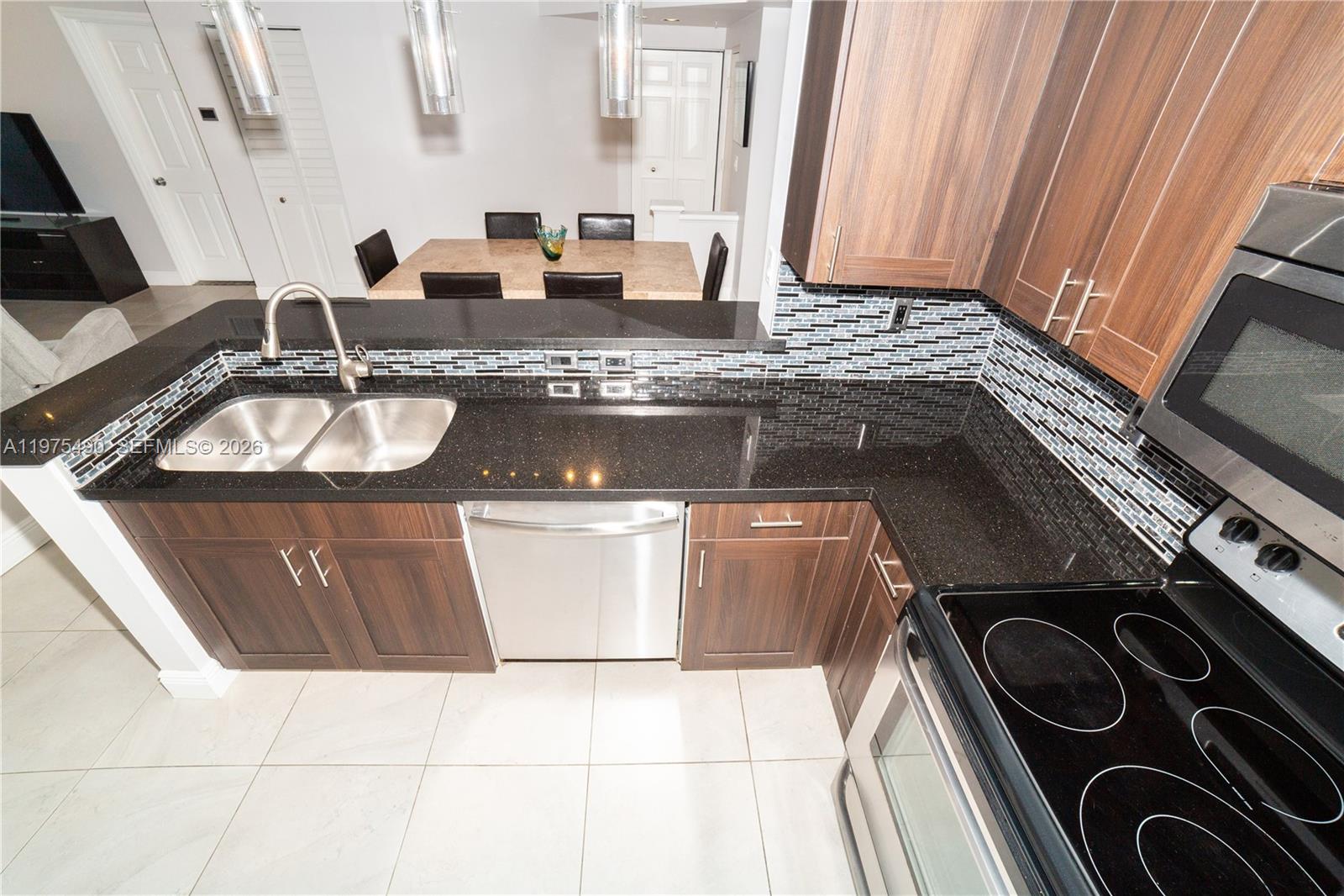 17100 North Bay Road, Unit 1802 Sunny Isles Beach, FL 33160 - Photo 5 of 44