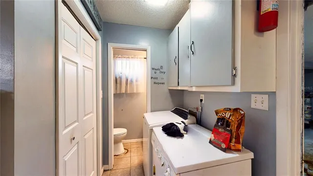 a view of a garage room