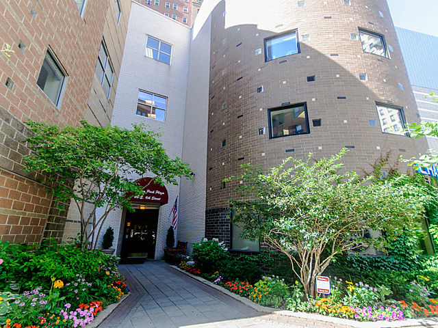 40 East 9th Street, Unit 701 Chicago, IL 60605 - Photo 1 of 24