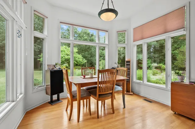 $769,900 | 31664 Fish Hatchery Road, Kalamazoo, MI 49009