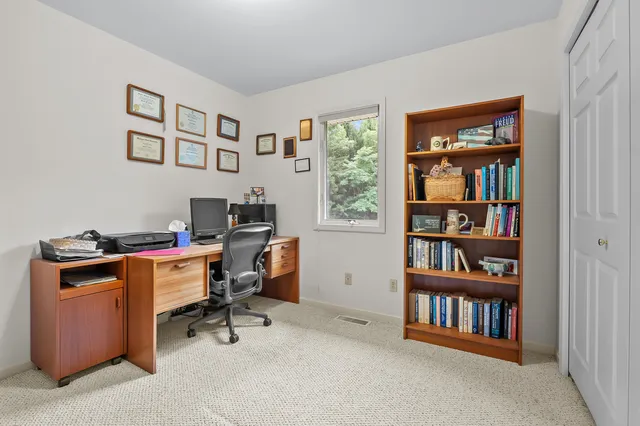 $769,900 | 31664 Fish Hatchery Road, Kalamazoo, MI 49009