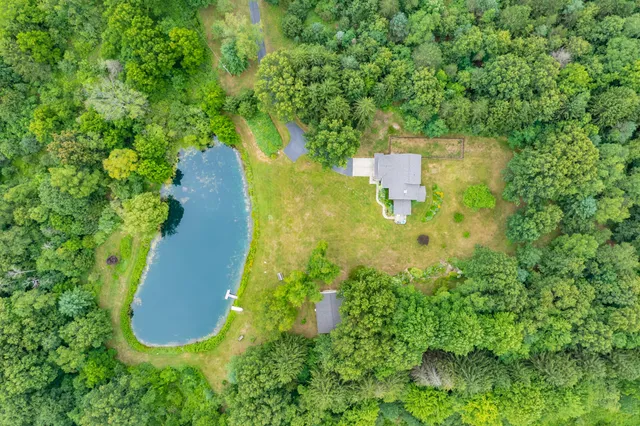 $769,900 | 31664 Fish Hatchery Road, Kalamazoo, MI 49009