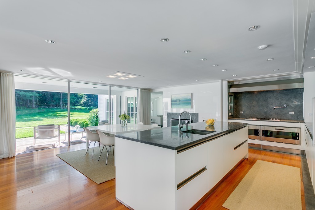 33 Juniper Road Weston, MA 02493 - Photo 9 of 23