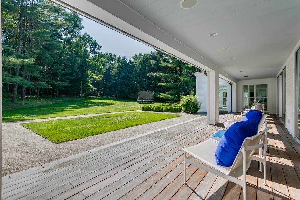 33 Juniper Road Weston, MA 02493 - Photo 10 of 23