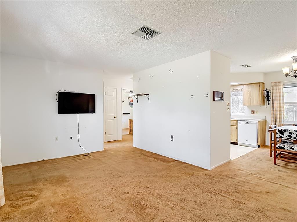8406 Luray Drive Port Richey, FL 34668 - Photo 10 of 37
