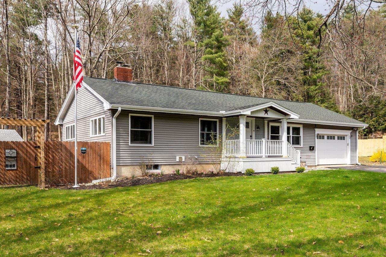 41 Oak Street Rochester, NH 03839 - Photo 2 of 40