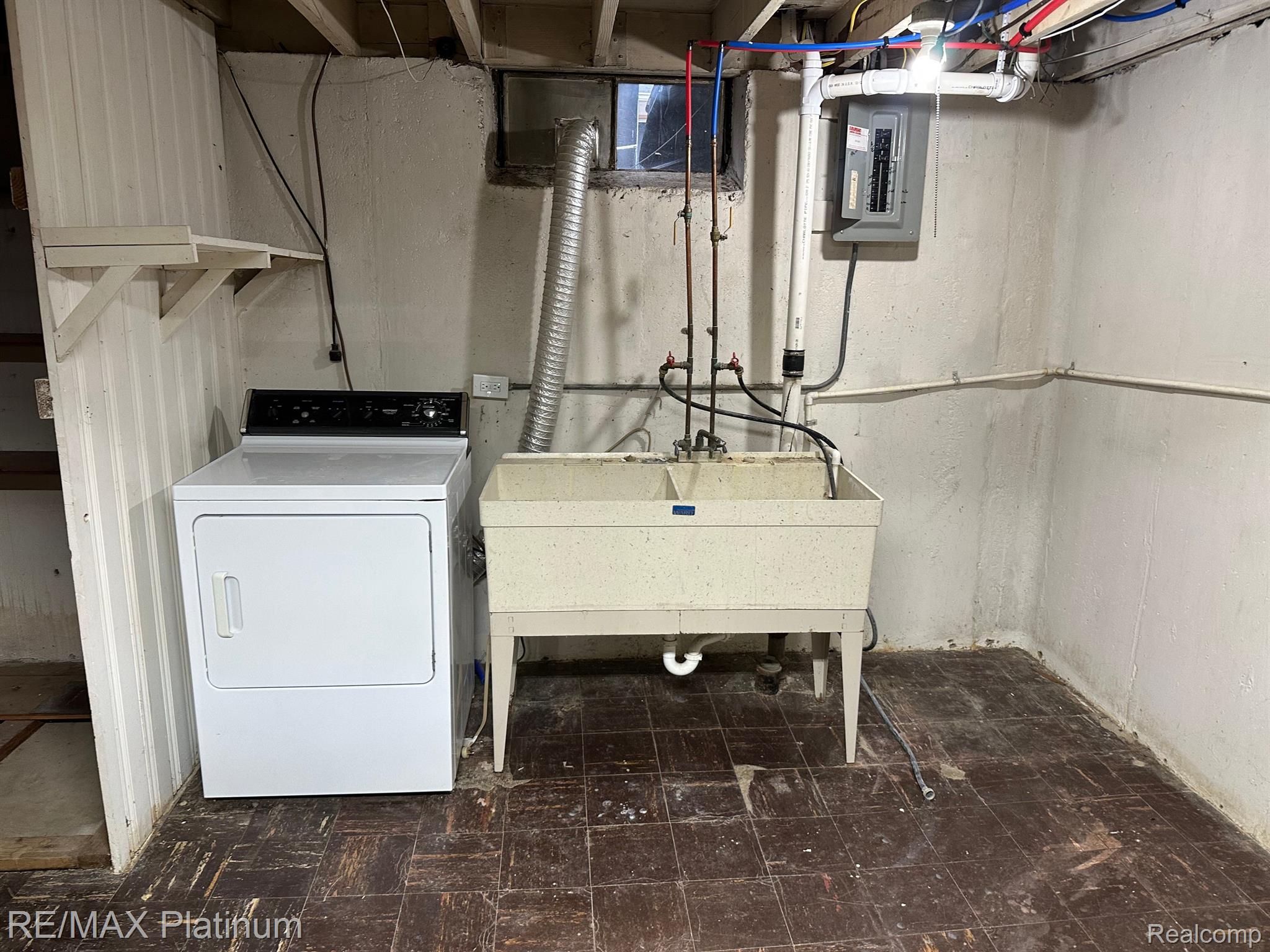 29080 Beechnut Street Inkster, MI 48141 - Photo 15 of 18 Basement laundry area