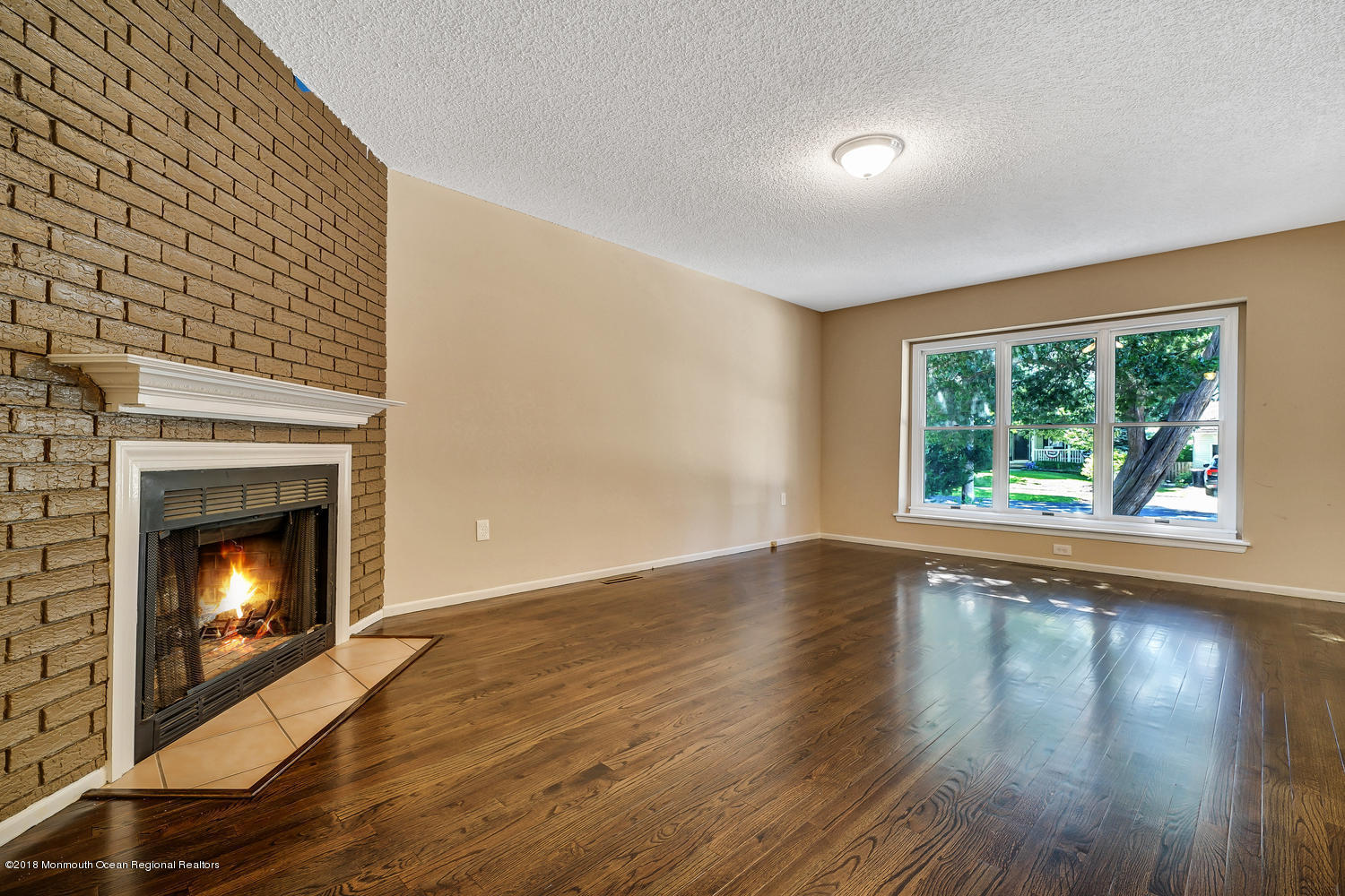 1117 Old Drift Road Point Pleasant, NJ 08742 - Photo 13 of 26 Living room
