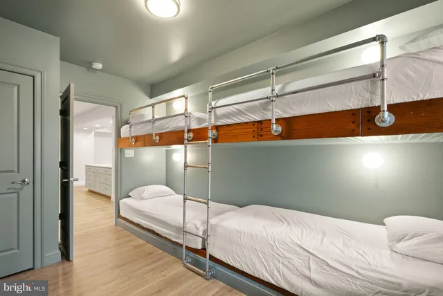 $1,599,999 | 24974 First Harvest Court, Aldie, VA 20105