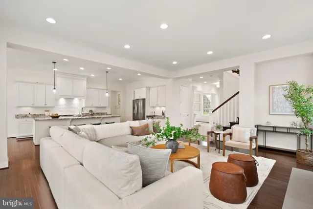 $1,599,999 | 24974 First Harvest Court, Aldie, VA 20105